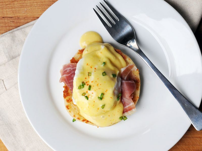 Andrew-Zimmern-Recipe-Hollandaise-Sauce